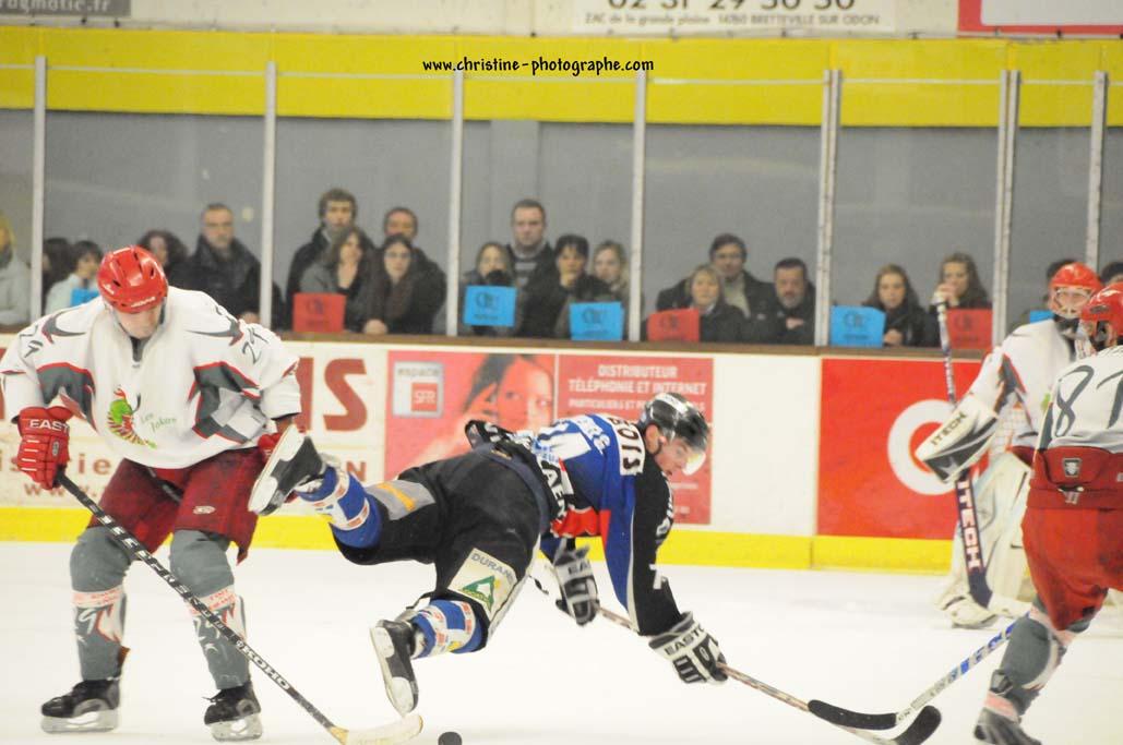 Caen  9 - 6 Cergy-Pontoise