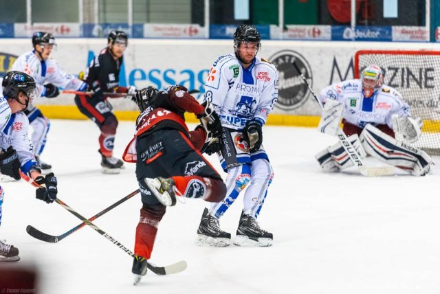 Photo hockey match Morzine-Avoriaz - Courchevel-Méribel-Pralognan le 20/10/2020