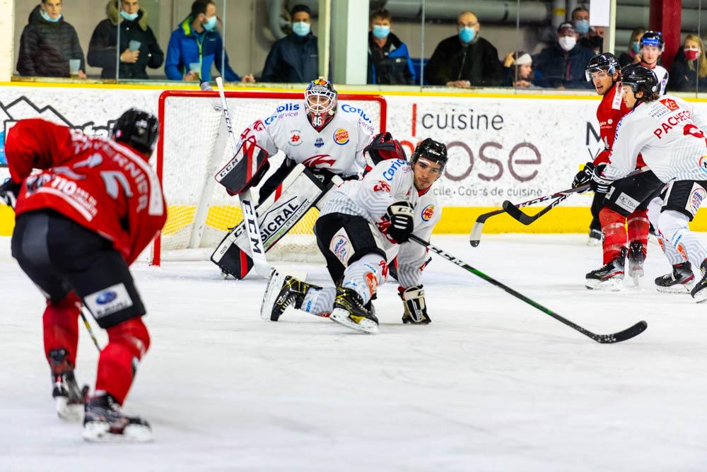 Chamonix  3 - 7 Amiens 