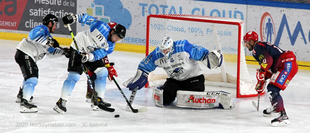 Grenoble reprend par un match amical — Reportage