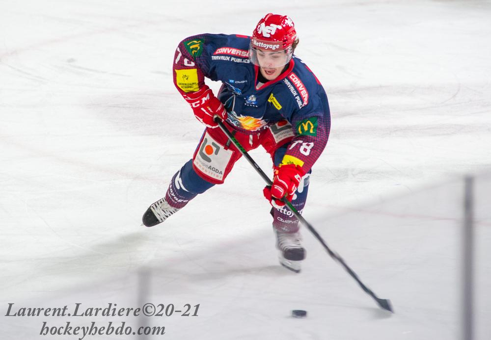 Grenoble reprend par un match amical — Reportage