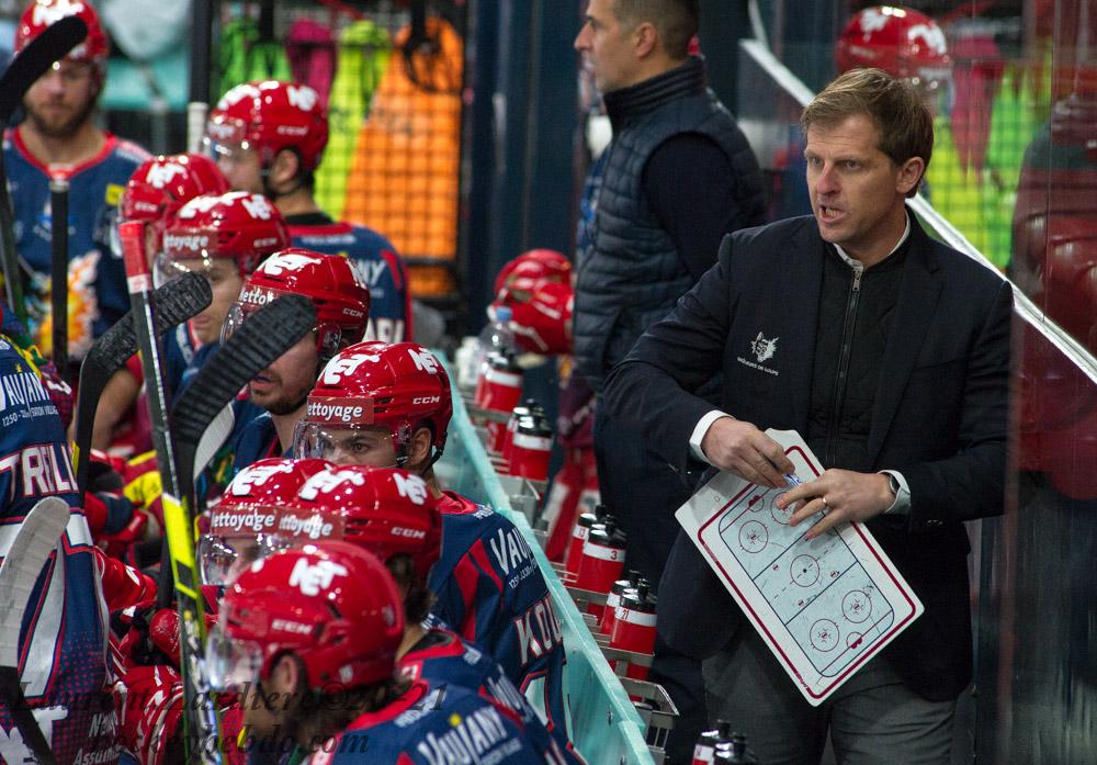Grenoble reprend par un match amical — Reportage