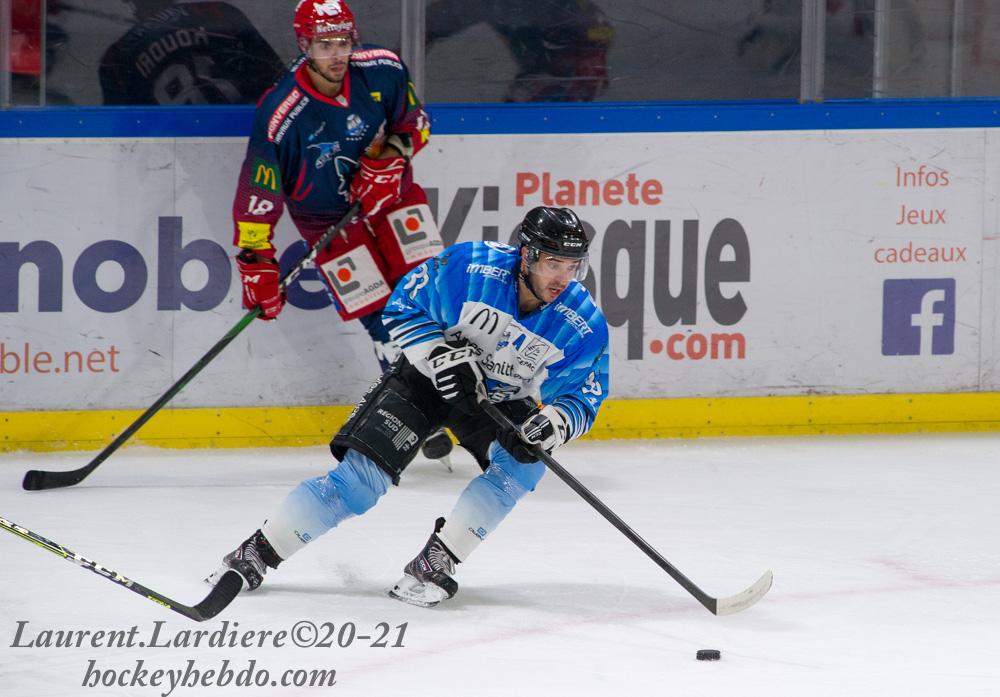 Grenoble reprend par un match amical — Reportage
