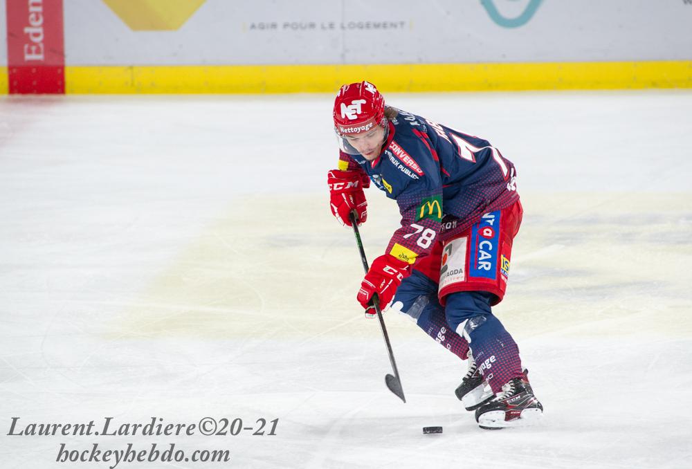 Grenoble reprend par un match amical — Reportage