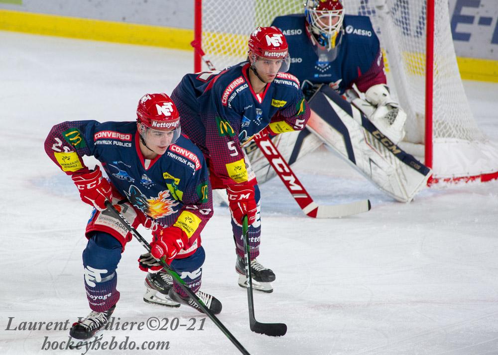 Grenoble reprend par un match amical — Reportage