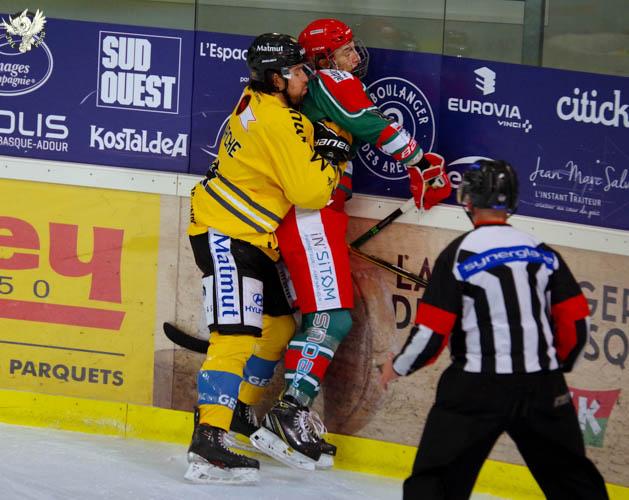Anglet 1 - 5 Rouen