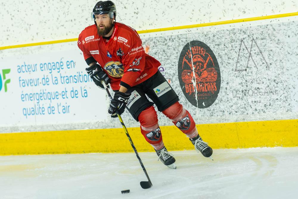 Chamonix  5 - 0 Briançon 