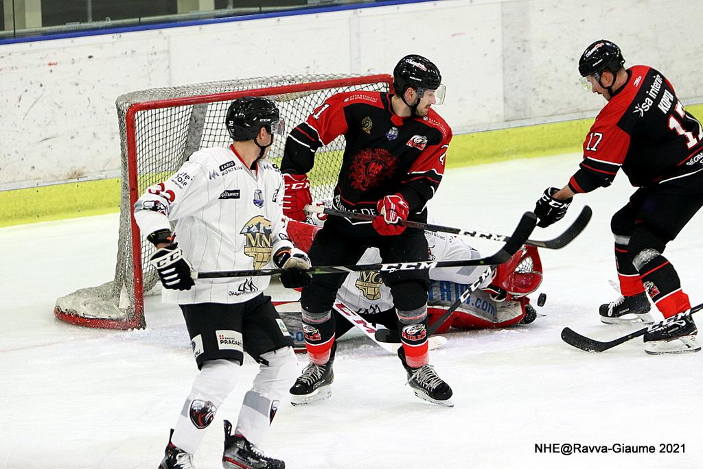 Nice 1 - 5 Chamonix 