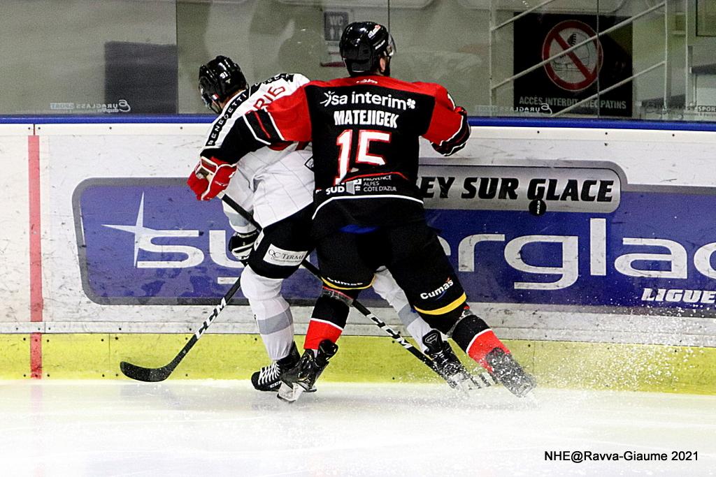 Nice 1 - 5 Chamonix 