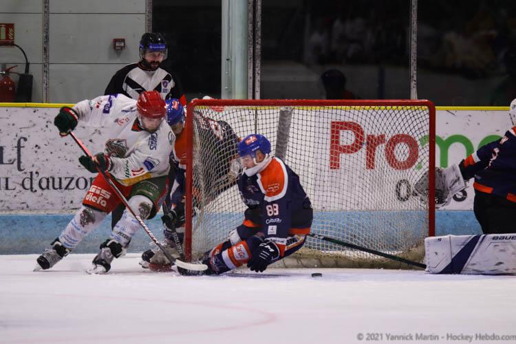 Clermont-Ferrand 3 - 2 Mont-Blanc