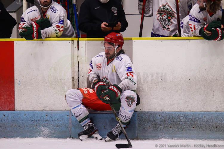 Clermont-Ferrand 3 - 2 Mont-Blanc