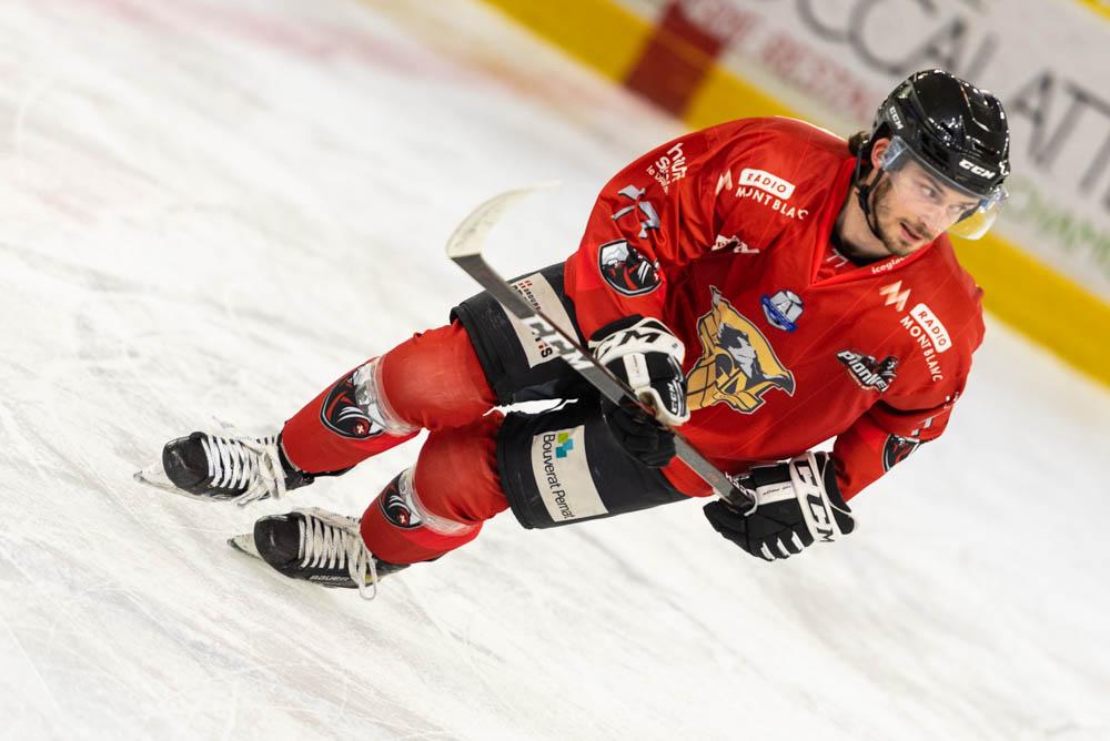 Chamonix  0 - 4 Mulhouse