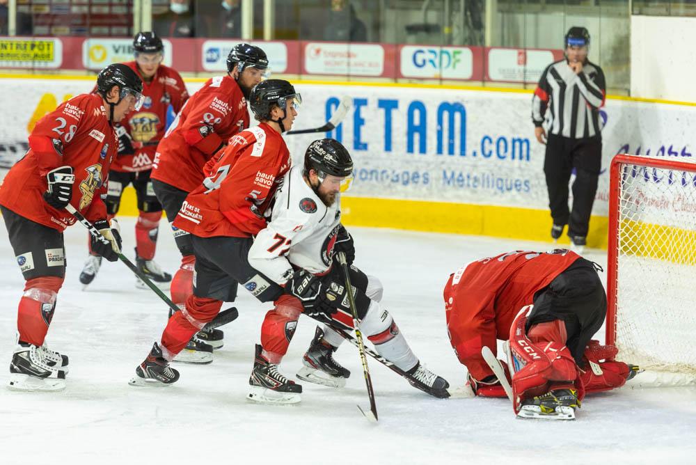 Chamonix  0 - 4 Mulhouse