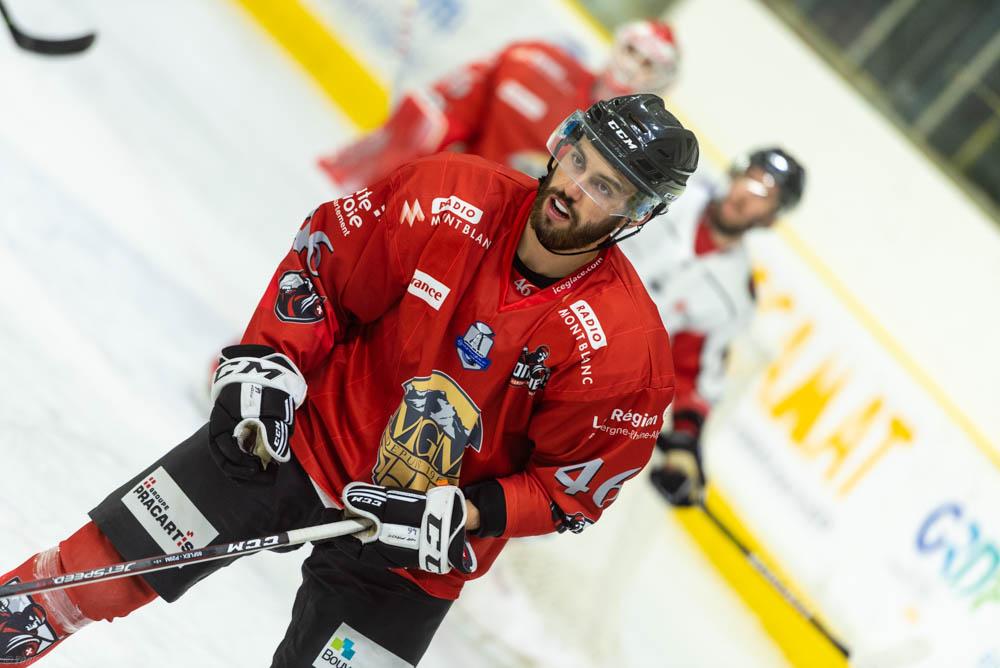Chamonix  0 - 4 Mulhouse