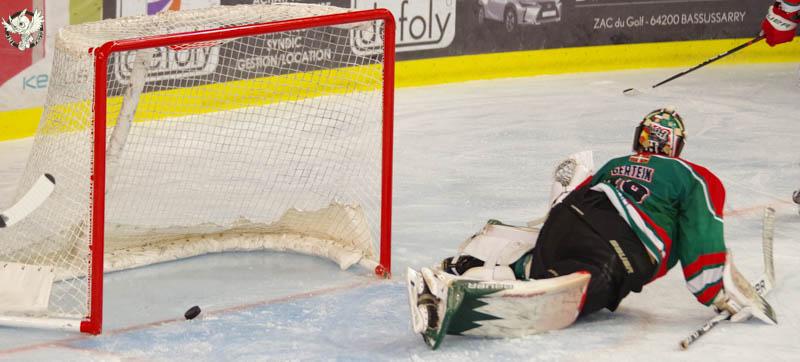 Anglet 4 - 8 Grenoble 