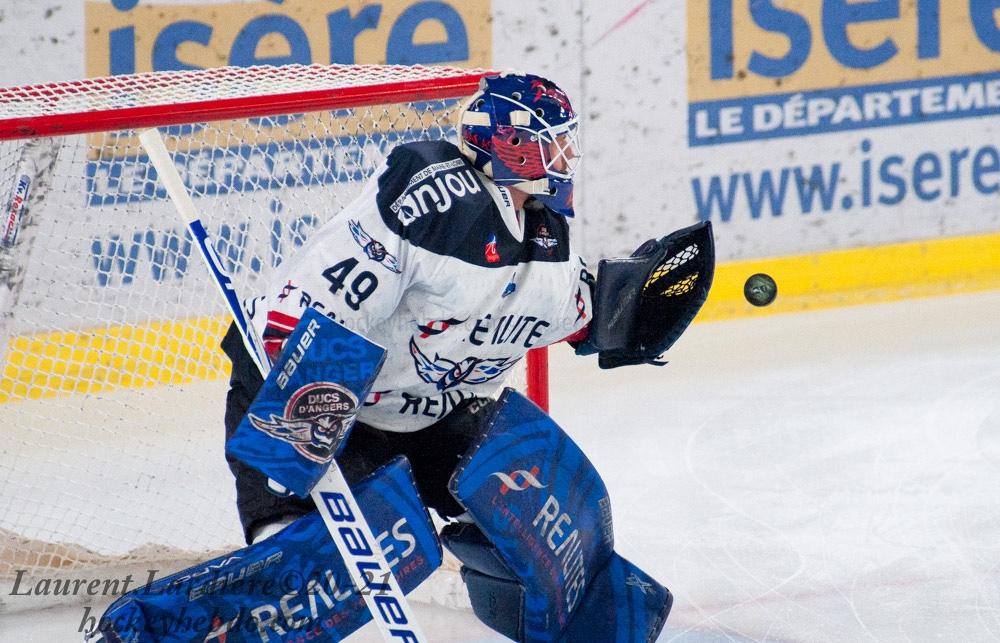 Grenoble  3 - 6 Angers 