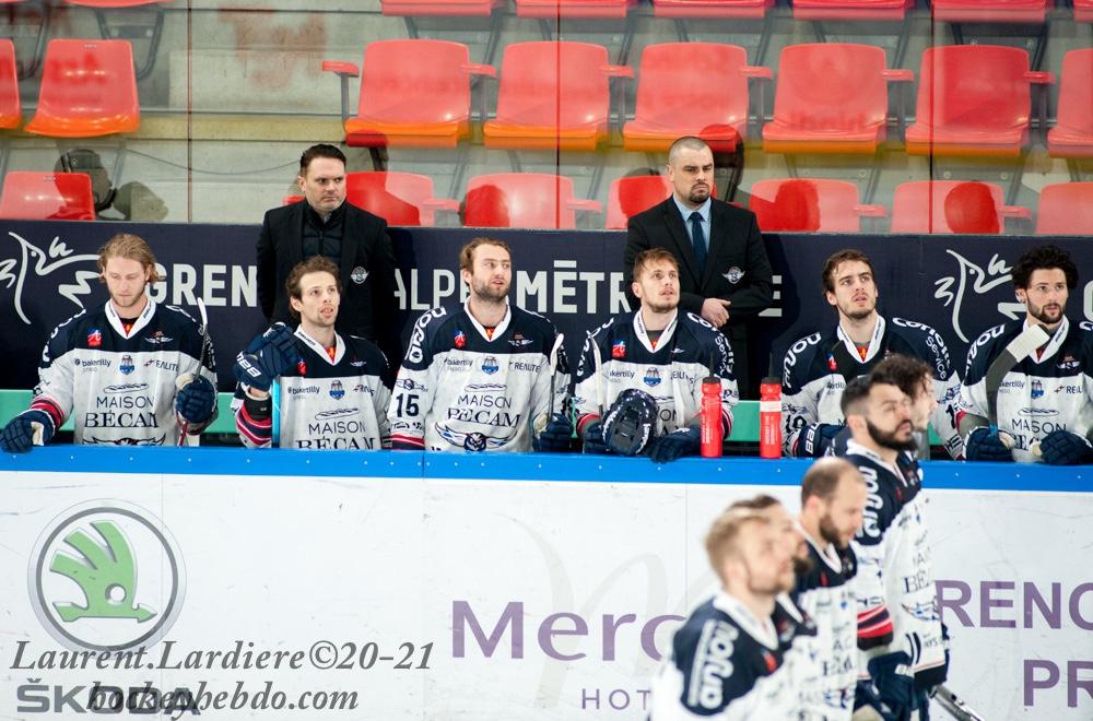 Grenoble  3 - 6 Angers 