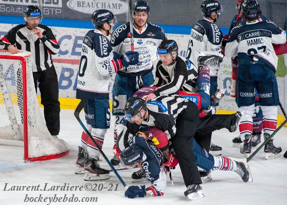Grenoble  3 - 6 Angers 