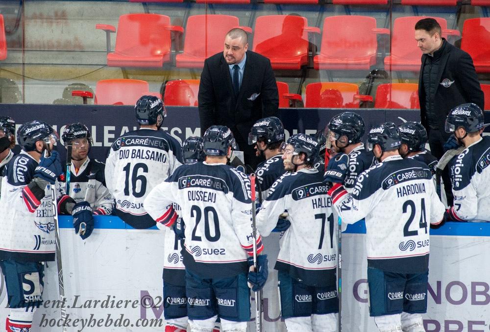 Grenoble  3 - 6 Angers 