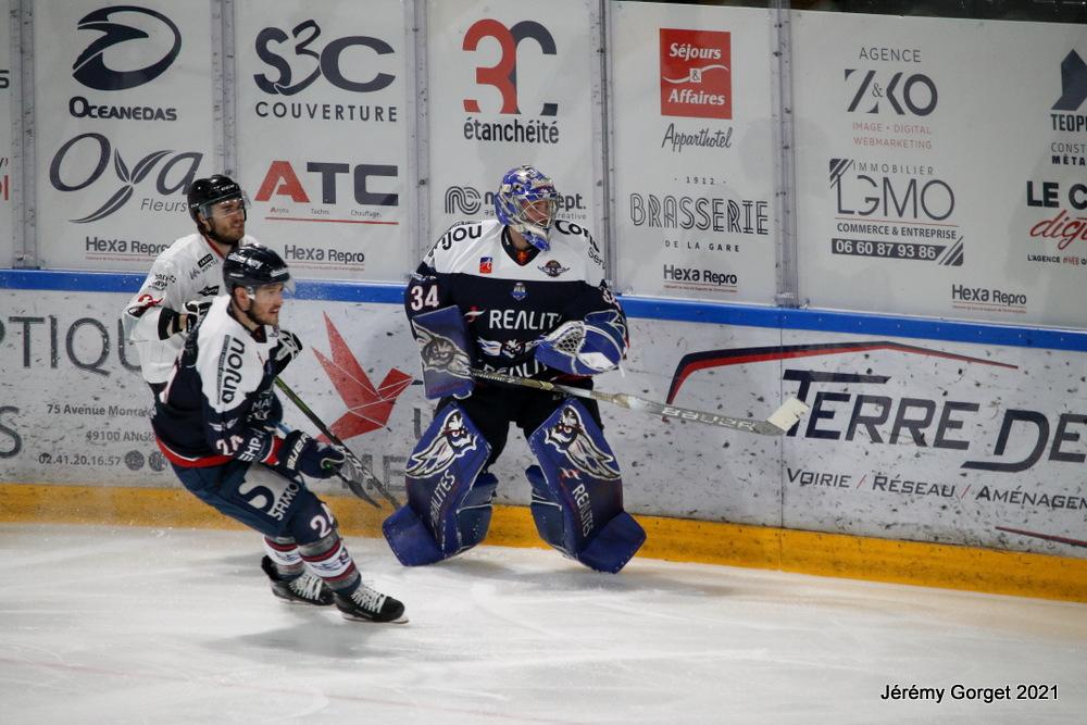 Angers  3 - 0 Chamonix 