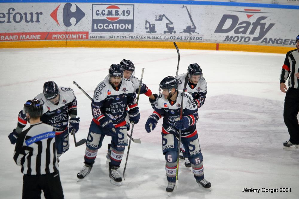 Angers  3 - 0 Chamonix 