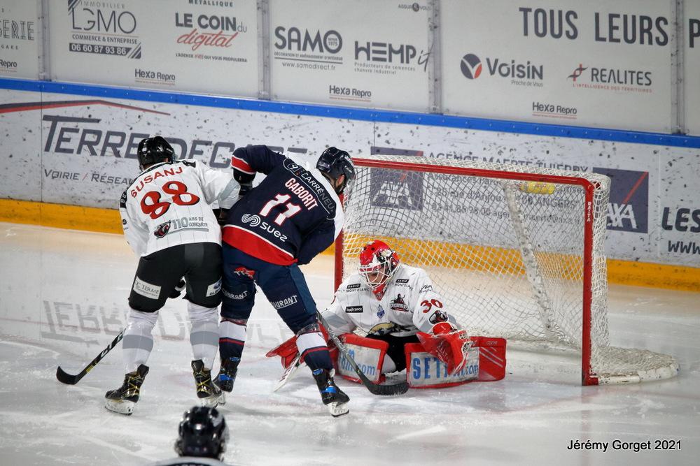 Angers  3 - 0 Chamonix 