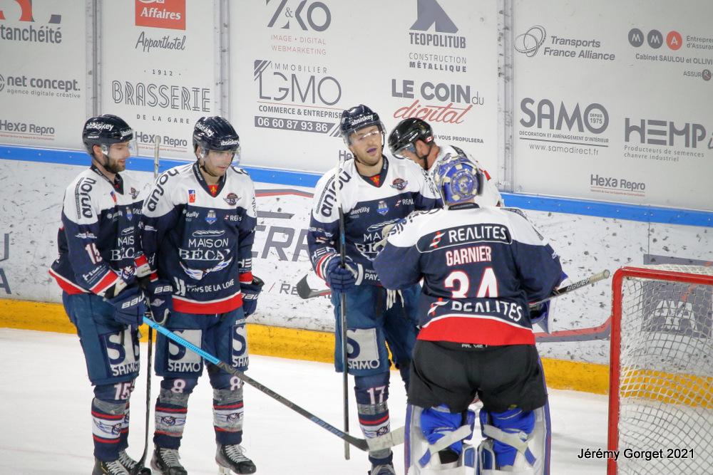Angers  3 - 0 Chamonix 