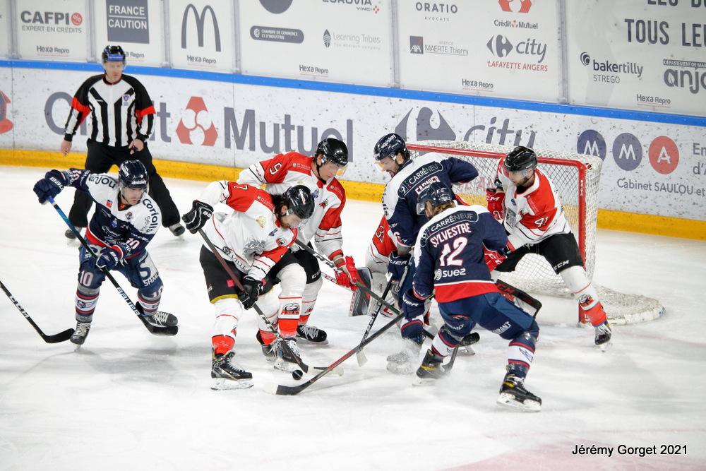 Angers  3 - 0 Nice