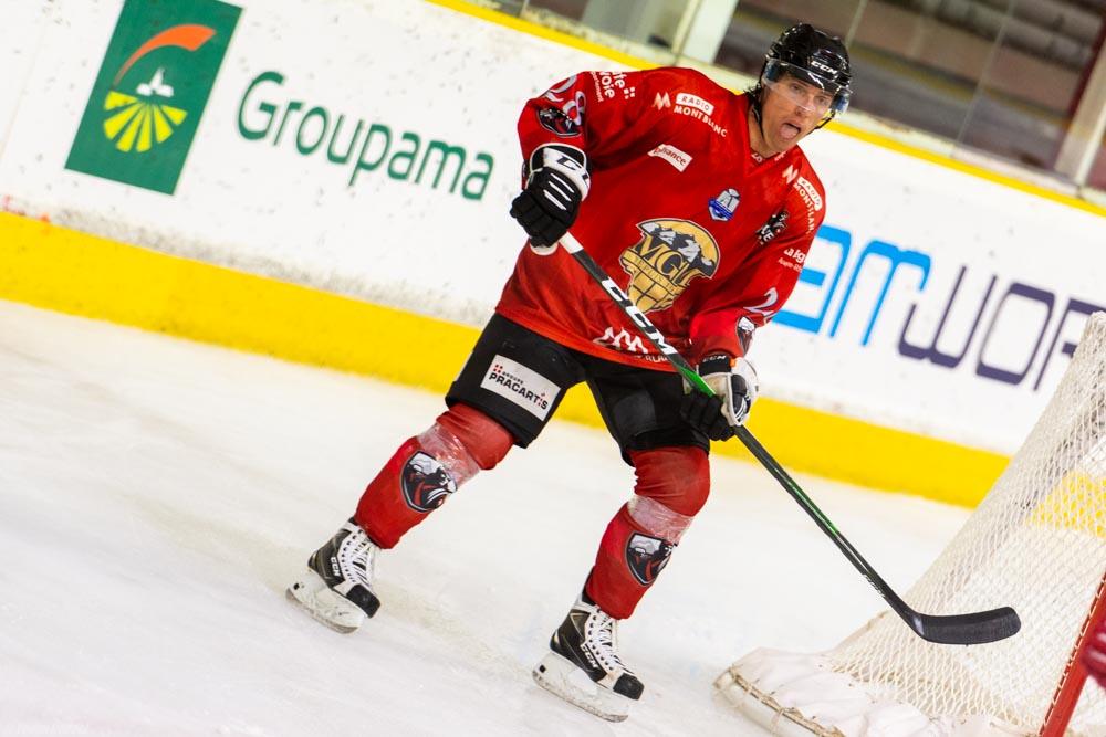 Chamonix  1 - 3 Cergy-Pontoise