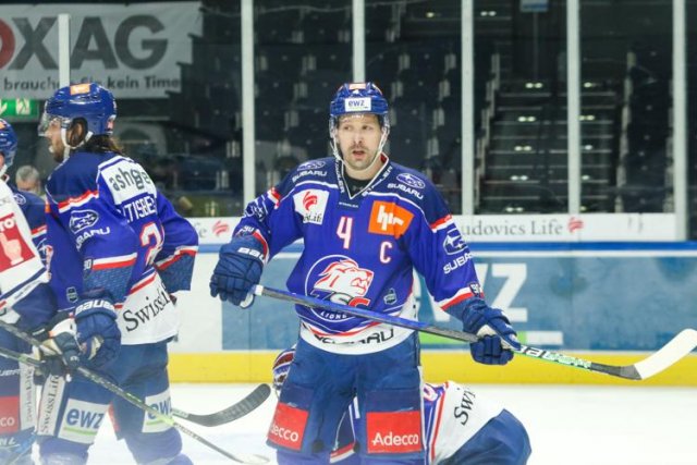 Photo hockey match Zürich - Zug le 27/03/2021