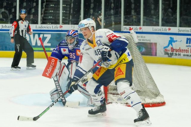 Photo hockey match Zürich - Zug le 27/03/2021