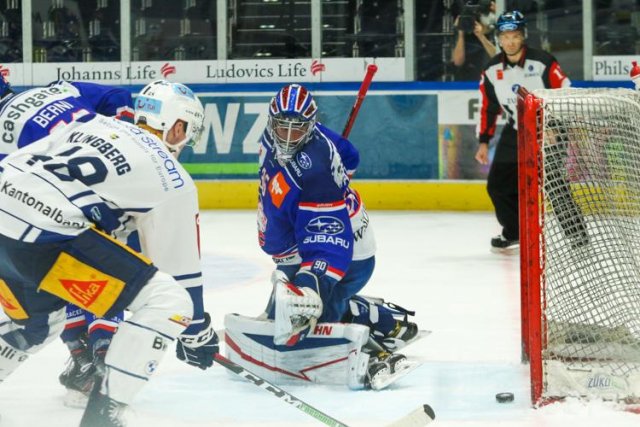 Photo hockey match Zürich - Zug le 27/03/2021