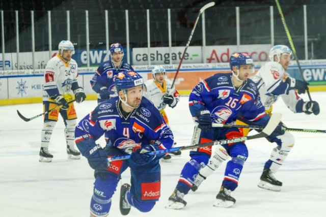 Photo hockey match Zürich - Zug le 27/03/2021