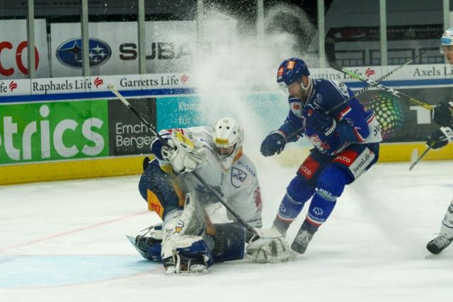 Photo hockey match Zürich - Zug le 27/03/2021