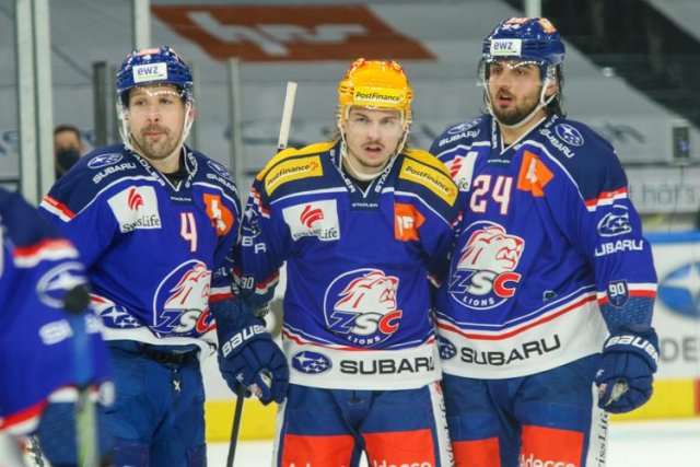 Photo hockey match Zürich - Zug le 27/03/2021