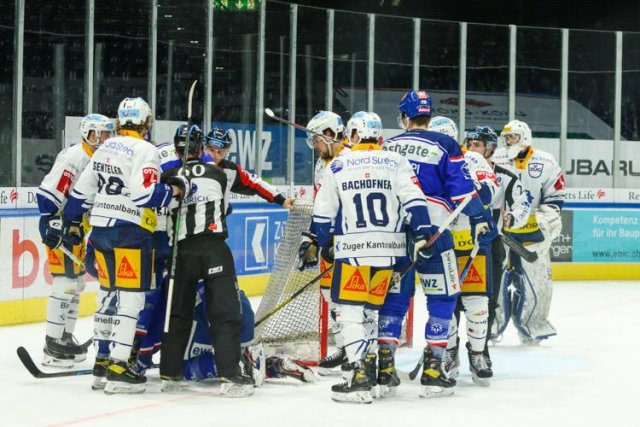Photo hockey match Zürich - Zug le 27/03/2021