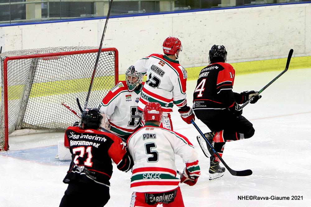 Nice 4 - 2 Anglet