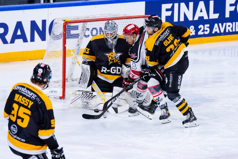 Strasbourg  4 - 3 Neuilly/Marne