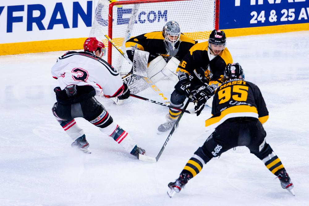 Strasbourg  4 - 3 Neuilly/Marne