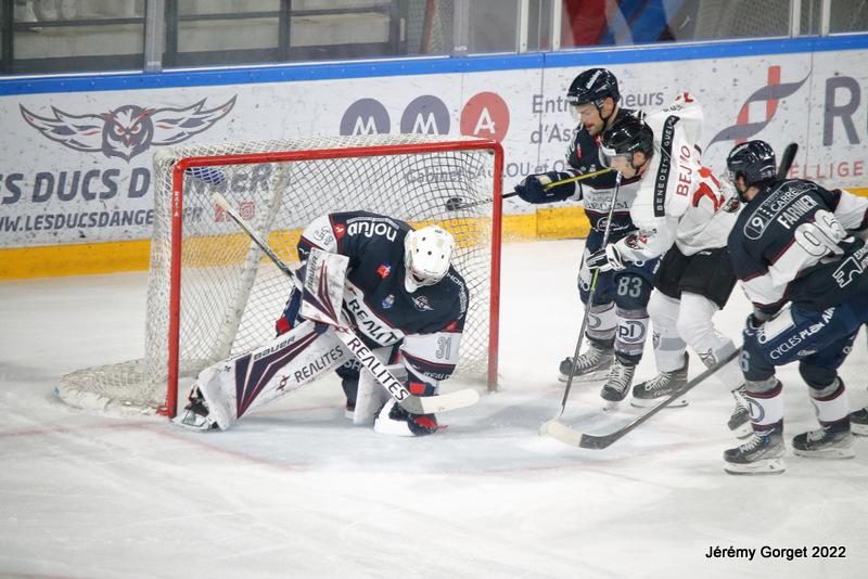 Angers  4 - 1 Chamonix 