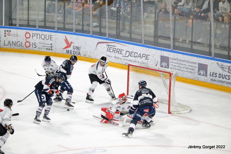 Angers  4 - 1 Chamonix 