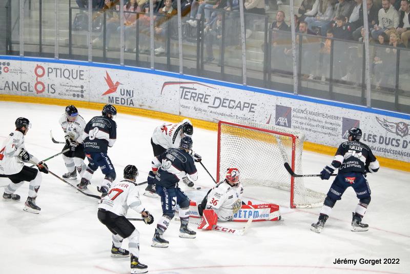 Angers  4 - 1 Chamonix 