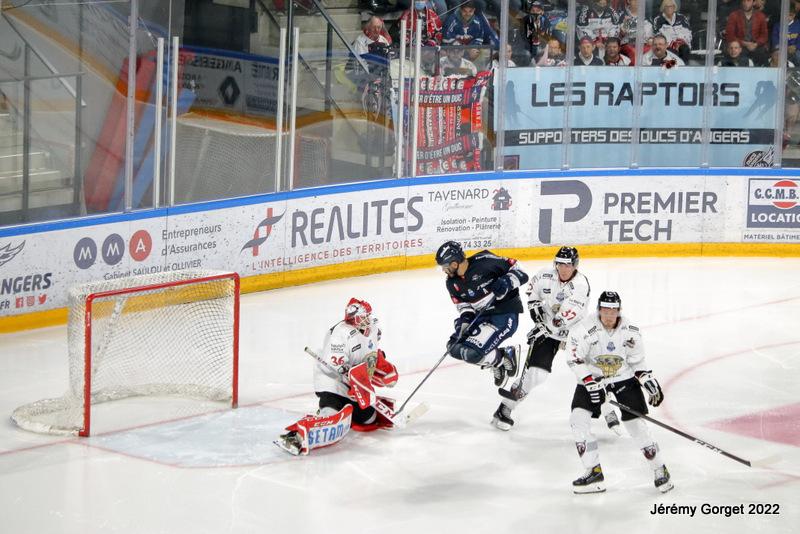 Angers  4 - 1 Chamonix 