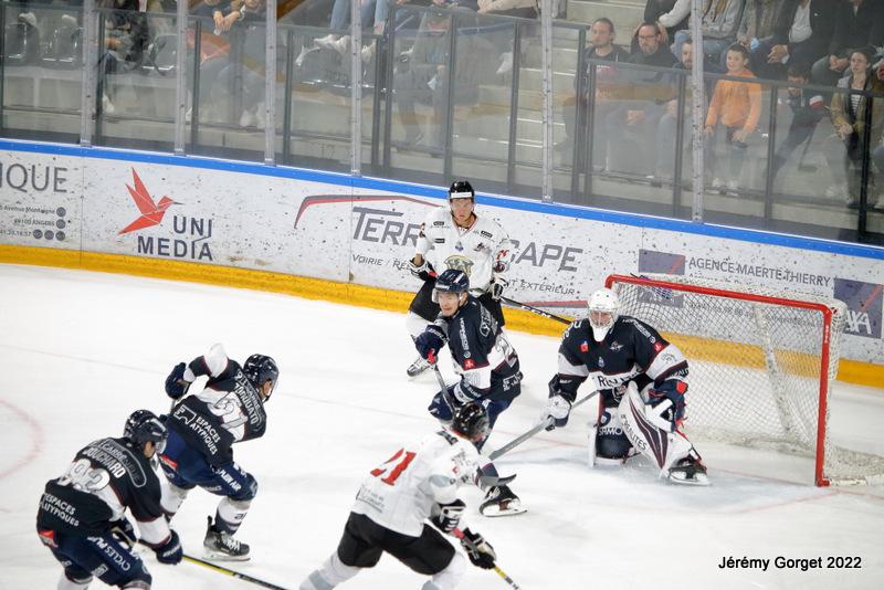 Angers  4 - 1 Chamonix 