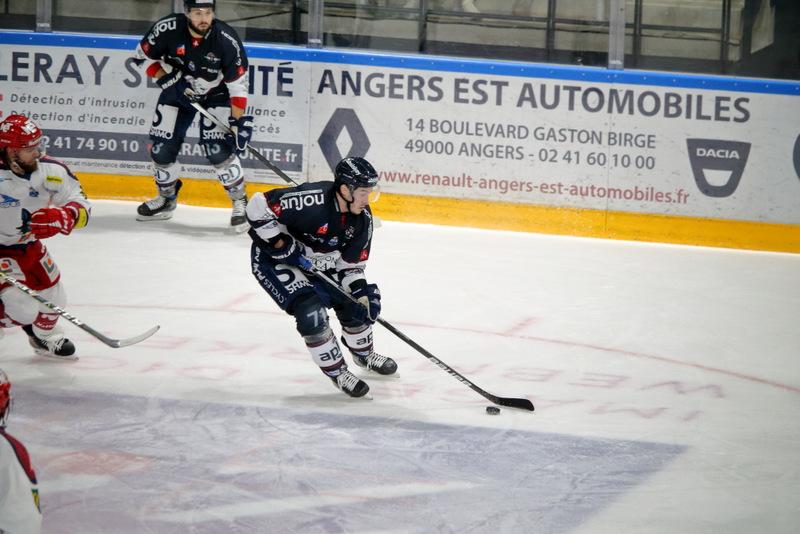 Angers  4 - 1 Grenoble 