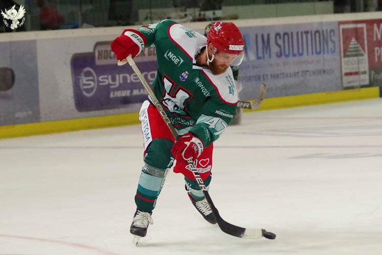 Anglet 3 - 4 Chamonix 