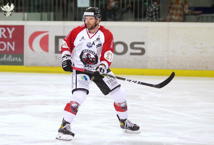 Anglet 3 - 4 Chamonix 