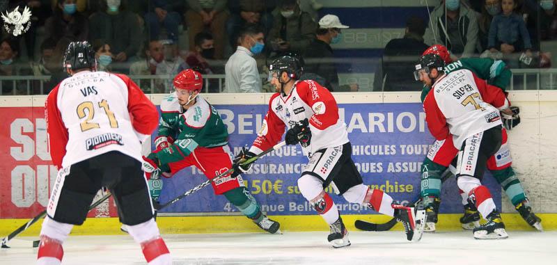 Anglet 3 - 4 Chamonix 