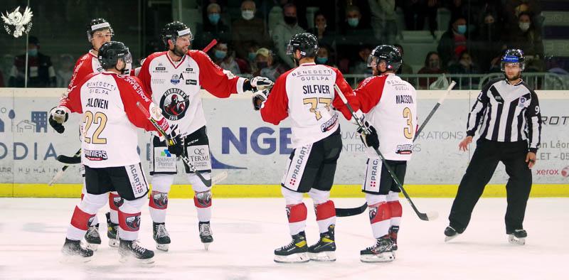 Anglet 3 - 4 Chamonix 