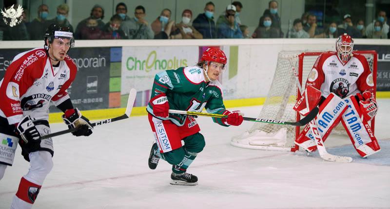 Anglet 3 - 4 Chamonix 
